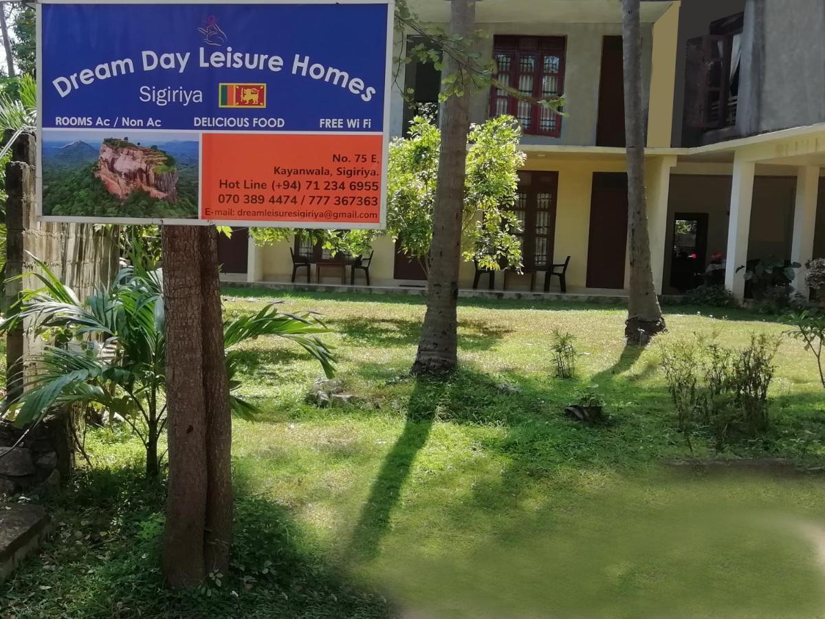 Dream Day Leisure Homes Sigirija Zewnętrze zdjęcie